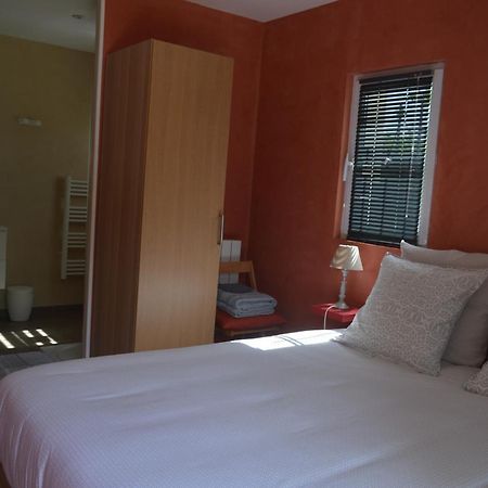 Au Coeur Du Bien-Etre, Gite Avec Piscine Chauffee Et Couverte, Spa, Sauna, Massages Monteaux Luaran gambar