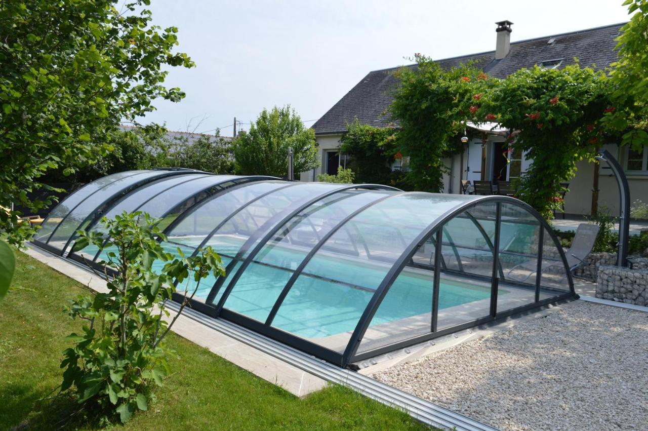 Au Coeur Du Bien-Etre, Gite Avec Piscine Chauffee Et Couverte, Spa, Sauna, Massages Monteaux Luaran gambar