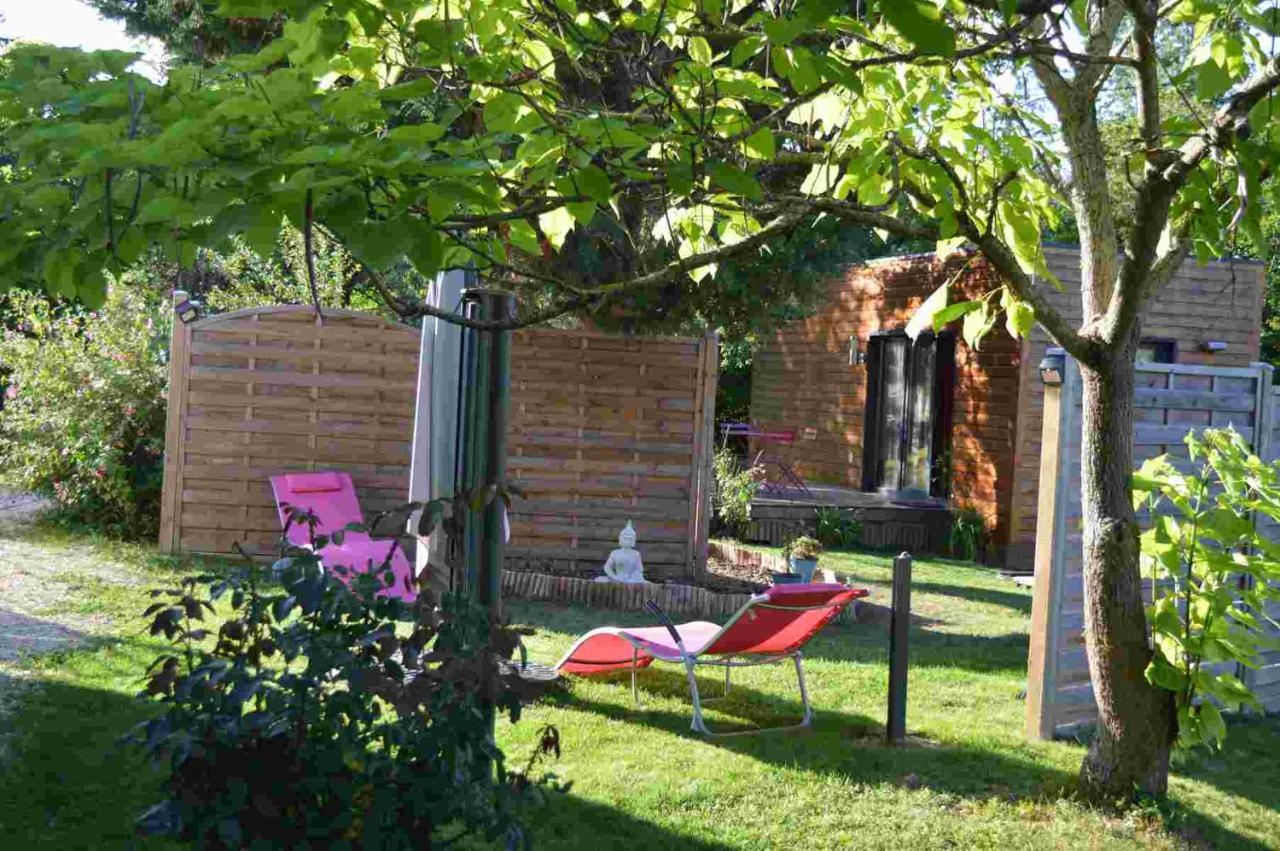 Au Coeur Du Bien-Etre, Gite Avec Piscine Chauffee Et Couverte, Spa, Sauna, Massages Monteaux Luaran gambar
