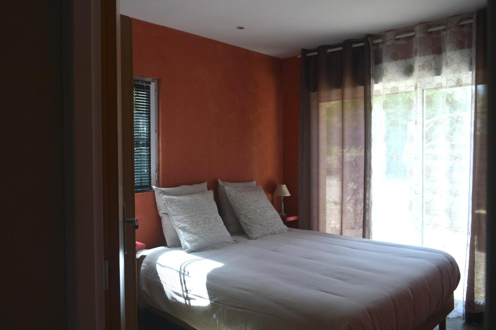 Au Coeur Du Bien-Etre, Gite Avec Piscine Chauffee Et Couverte, Spa, Sauna, Massages Monteaux Luaran gambar